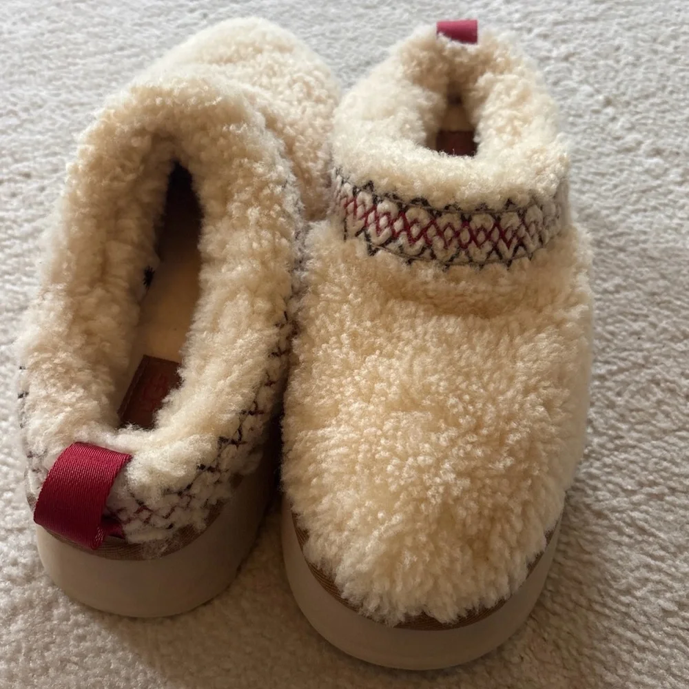 UGG Tan Tazz braided Slippers - Picture 2 of 7